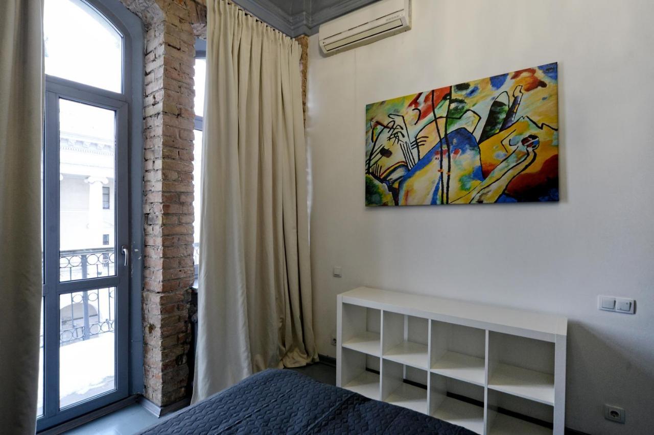 Artol Gorodetskogo Apartment Kiev Exterior photo